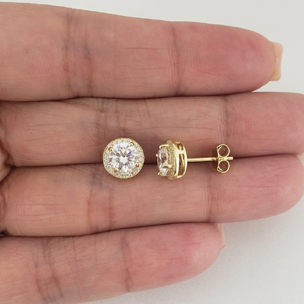 14K Gold Round Diamond Stud Earrings